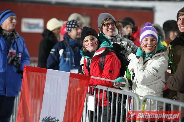 077 Kibice